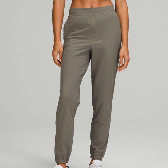 lululemon athletica Pants - NWT Lululemon Adapted State Jogger, Sz 4, Rover